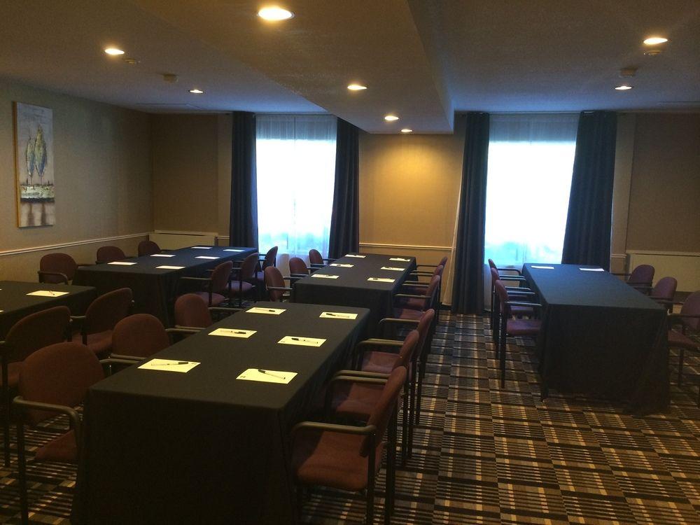Doubletree By Hilton St. John'S Harbourview Hotell Exteriör bild