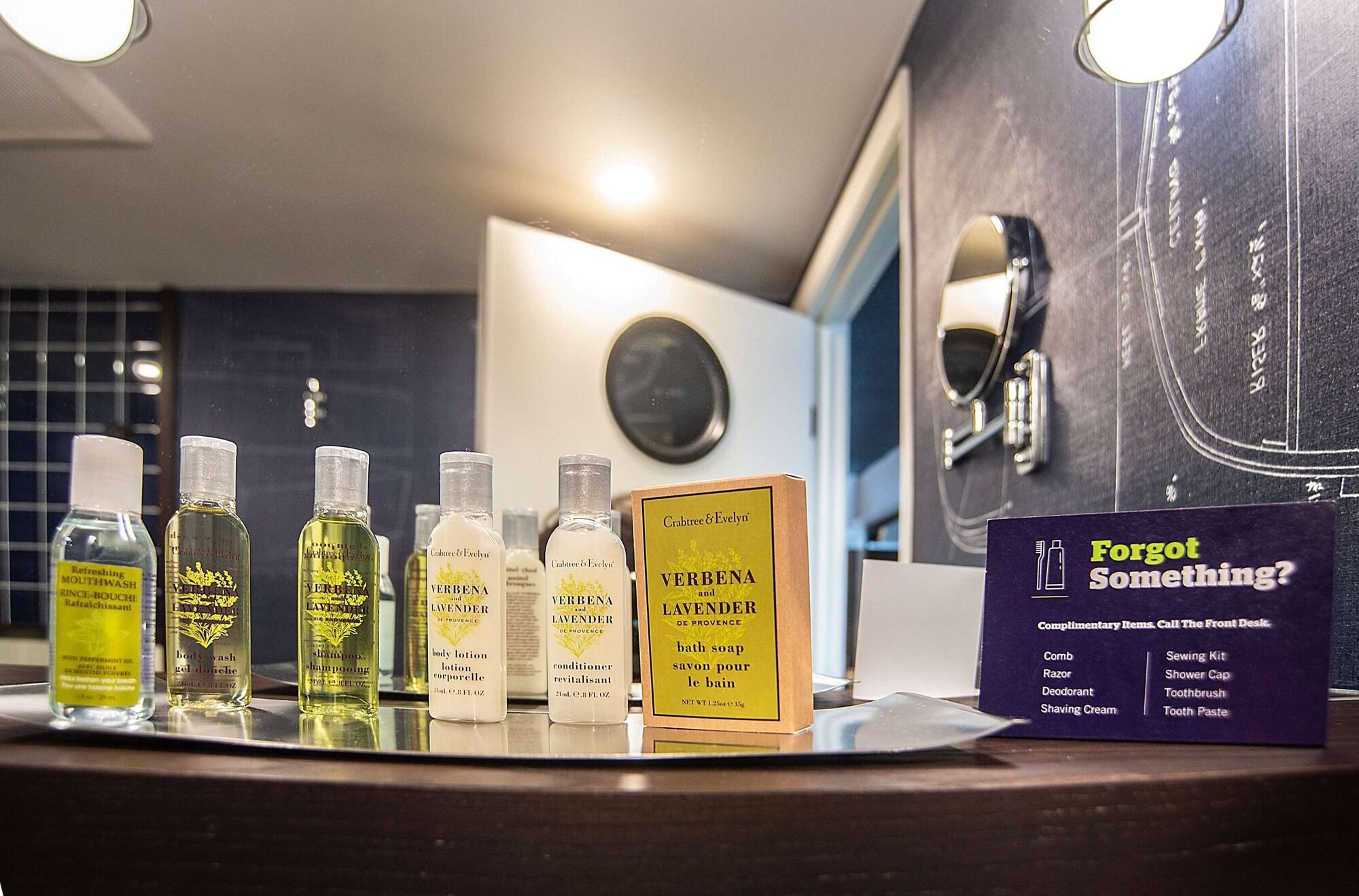 Doubletree By Hilton St. John'S Harbourview Hotell Exteriör bild