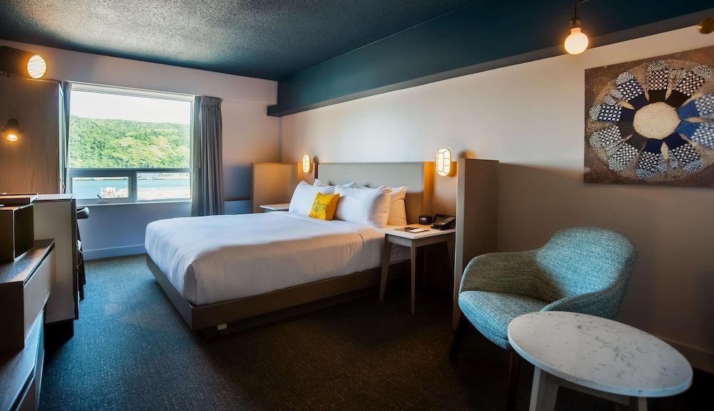 Doubletree By Hilton St. John'S Harbourview Hotell Exteriör bild