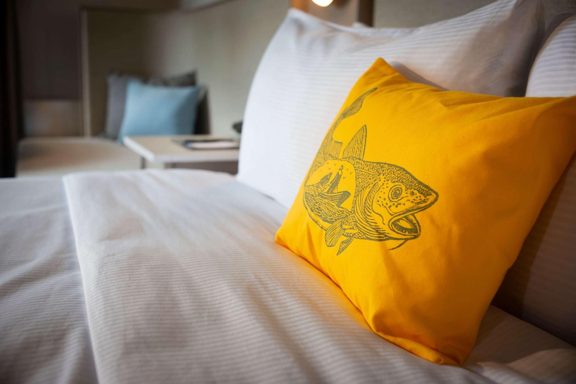 Doubletree By Hilton St. John'S Harbourview Hotell Exteriör bild