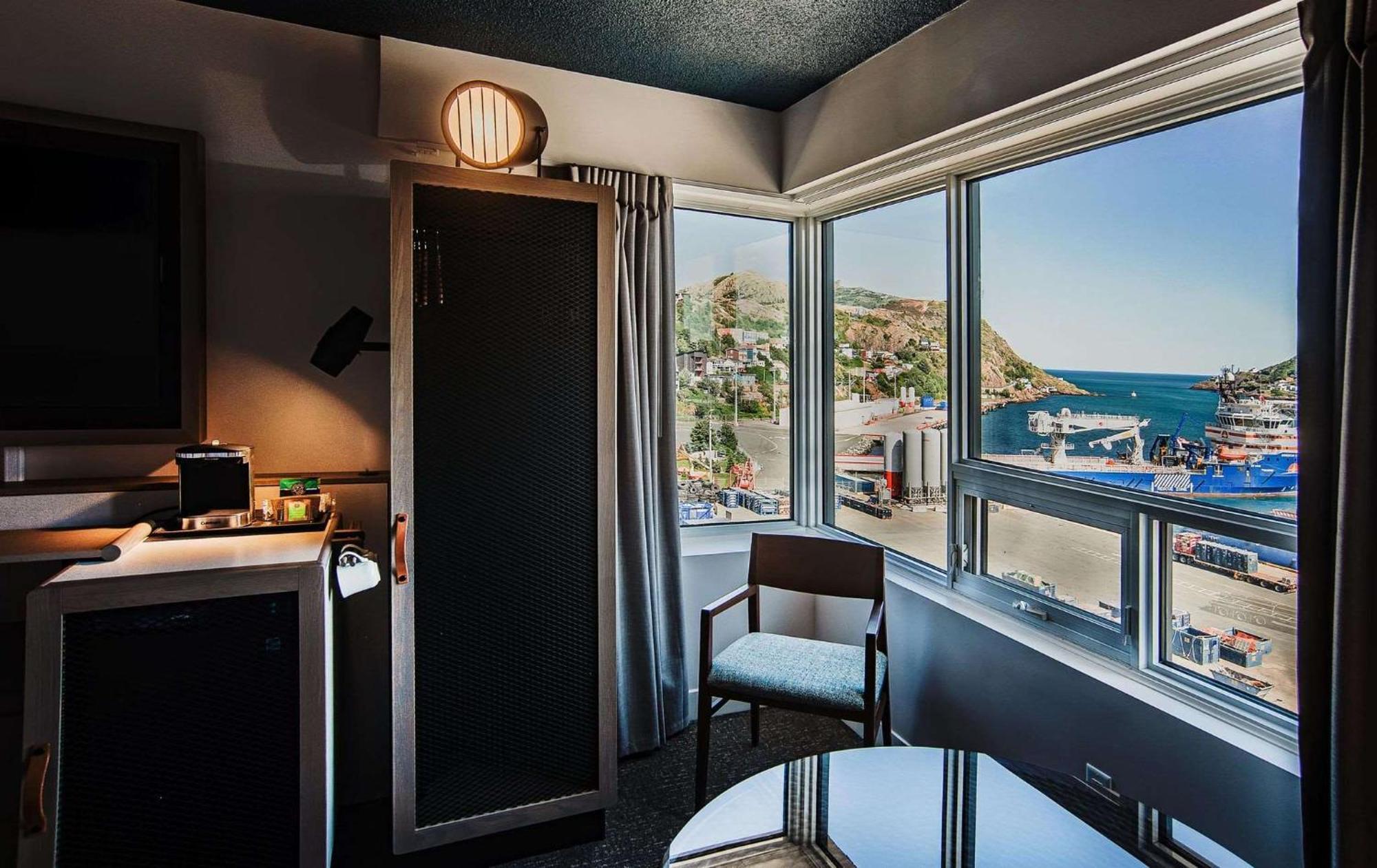 Doubletree By Hilton St. John'S Harbourview Hotell Exteriör bild