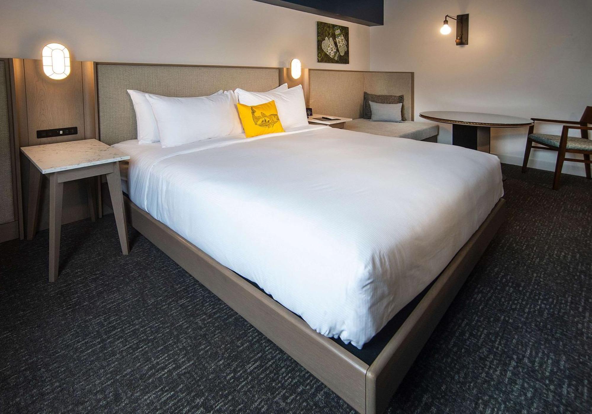 Doubletree By Hilton St. John'S Harbourview Hotell Exteriör bild