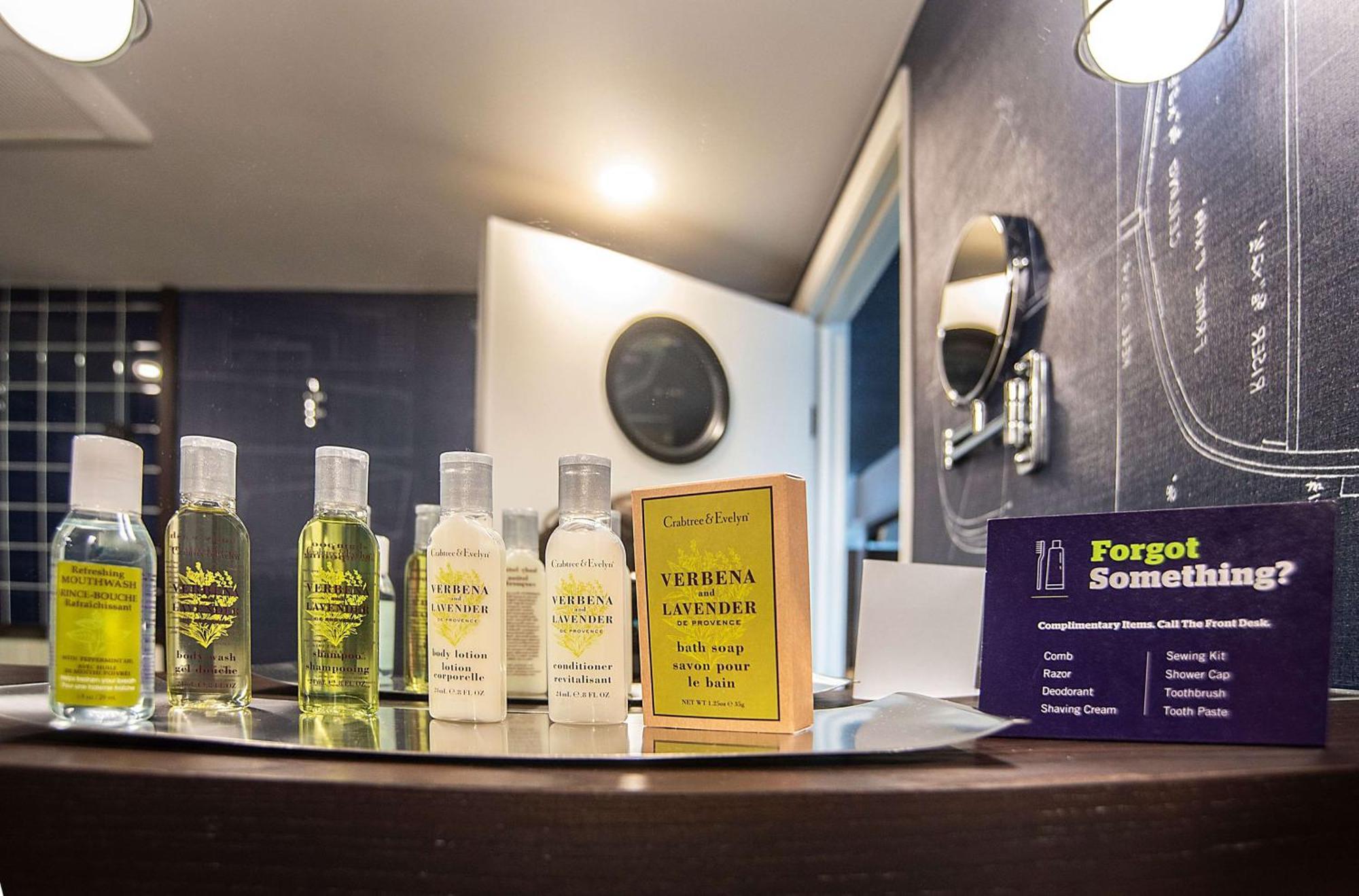 Doubletree By Hilton St. John'S Harbourview Hotell Exteriör bild